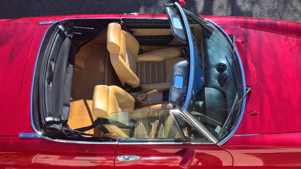 Alfa Spider S4 overhead close up